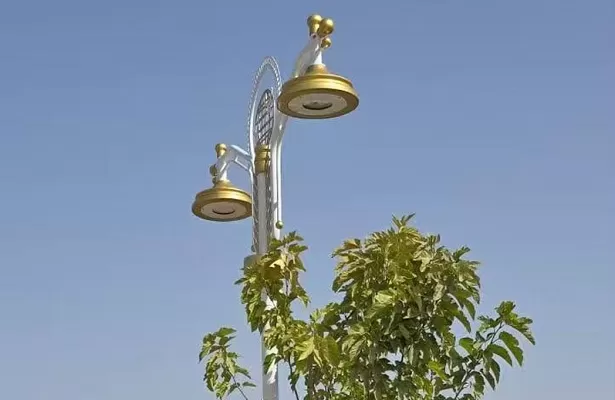 أعمدة الإضاءة الزخرفية