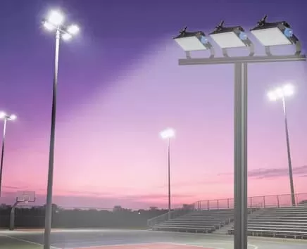إضاءة الملاعب الرياضية الخارجية